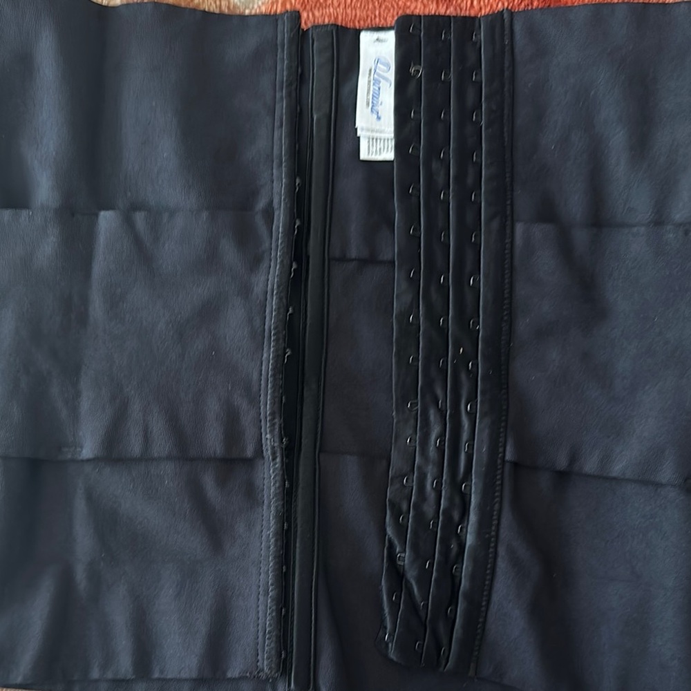 Black Waist Trainer with Hook Closures - Picture 2 of 6
